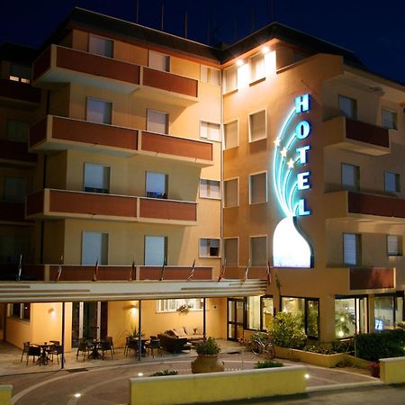 Hotel Il Delfino San Vincenzo Extérieur photo