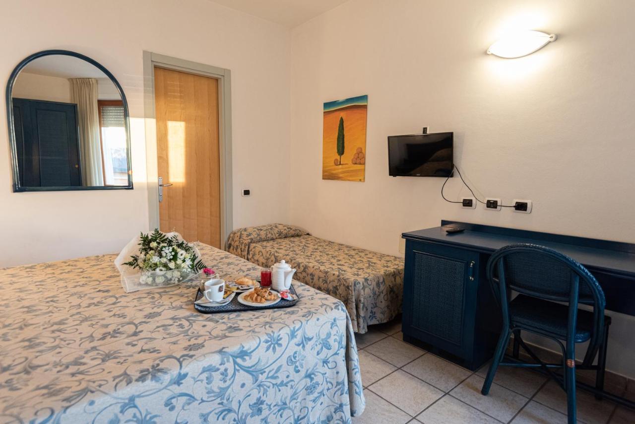 Hotel Il Delfino San Vincenzo Extérieur photo