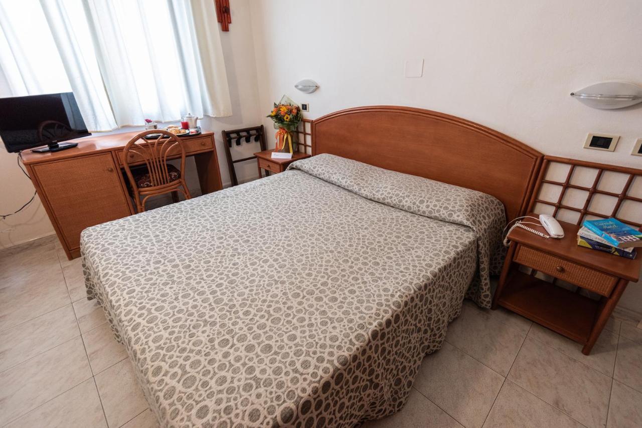 Hotel Il Delfino San Vincenzo Extérieur photo