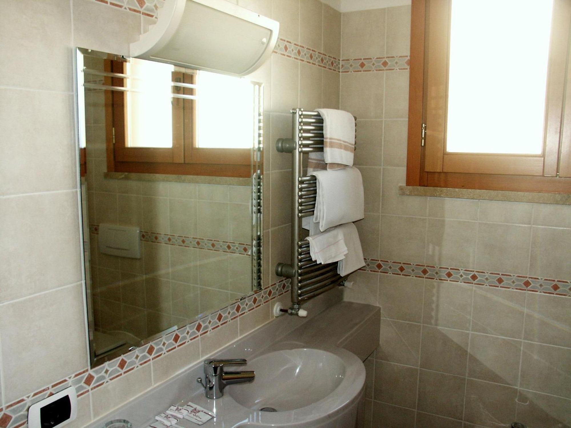Hotel Il Delfino San Vincenzo Extérieur photo